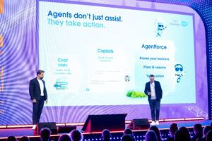 Salesforce x Bluelark Login 2025 AI agentas